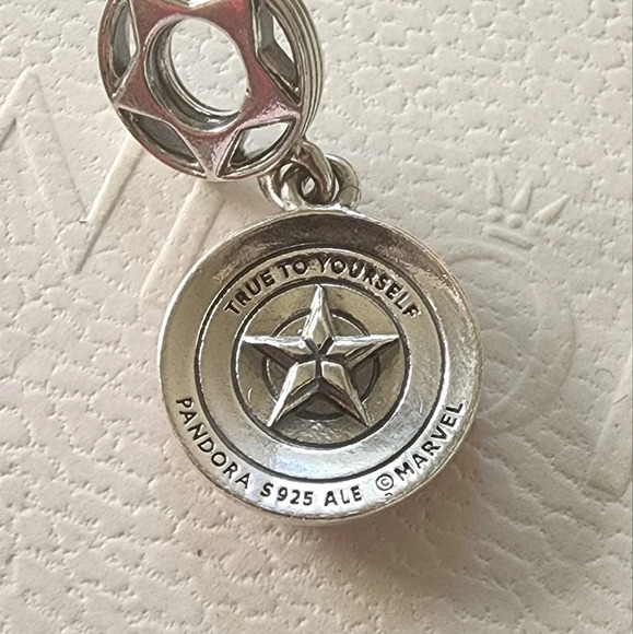 Pandora Marvel The Avengers Captain America Shield Dangle Charm - Picture 6 of 8